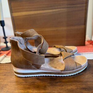 LifeStride Women's Zoom Sport Sandal, Tan, 11 Wide